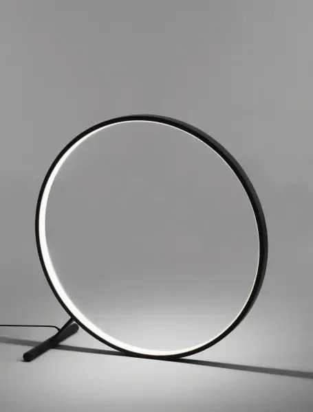 Dizajnová stojaca lampa Hola