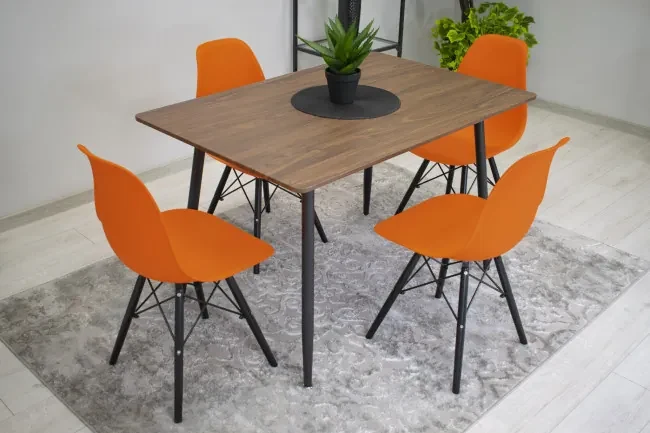 Set dvoch jedálenských stoličiek OSAKA oranžové (čierne nohy) 2ks