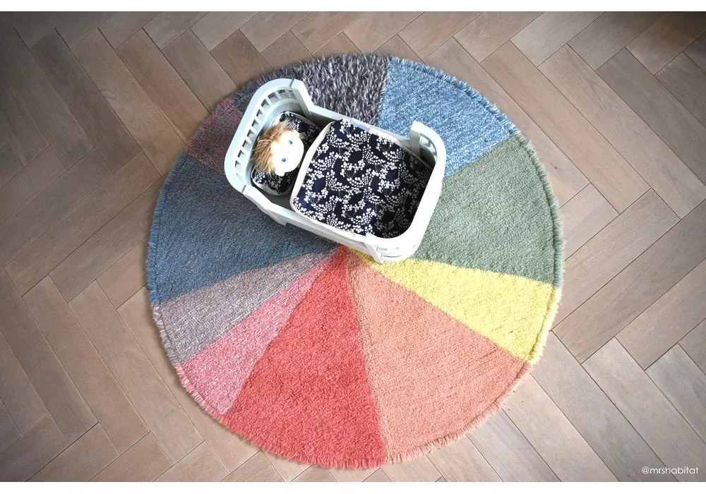 Prateľný ručne tkaný vlnený detský koberec ø120 cm Pie Chart – Lorena Canals