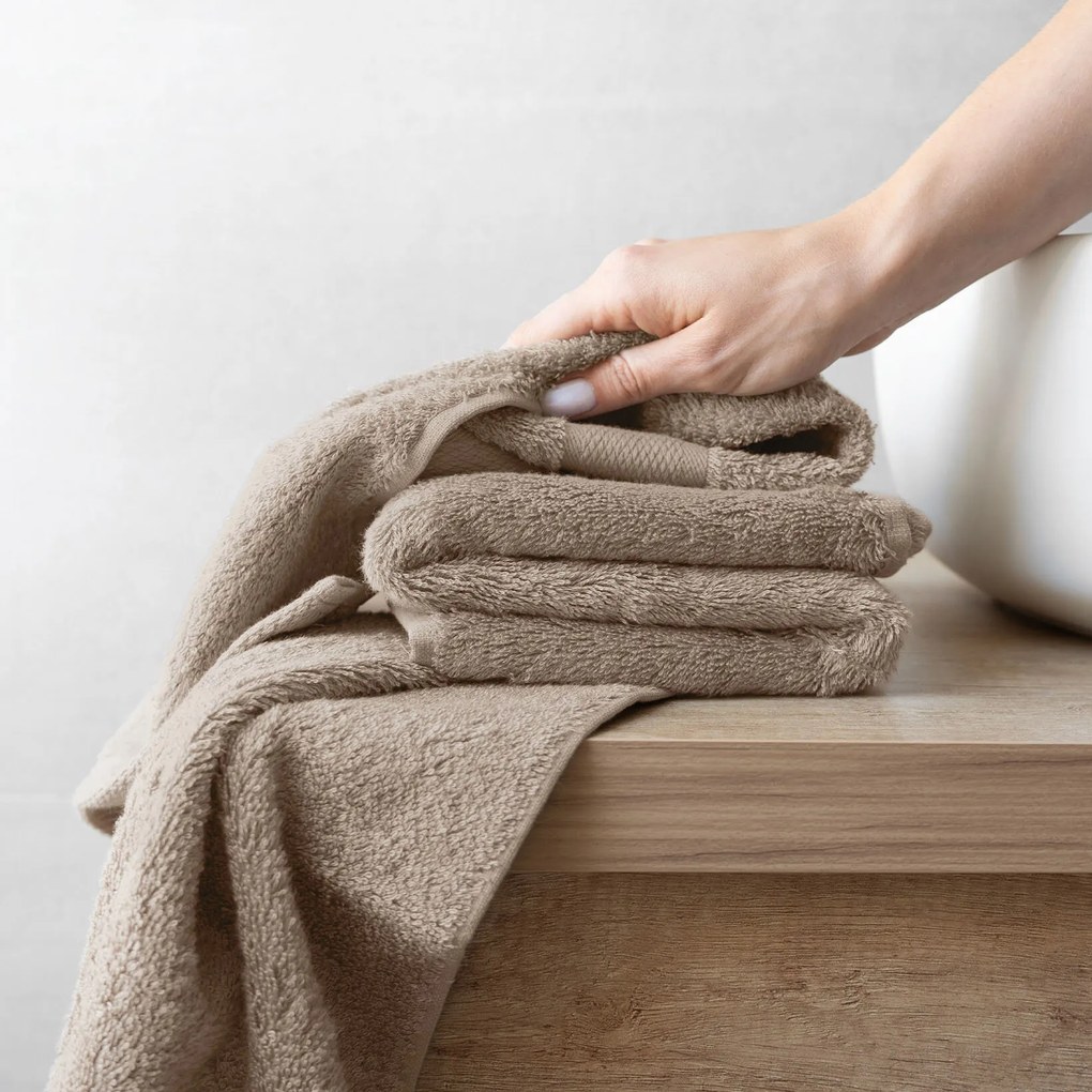 Goldea bambusový uterák/osuška - sivohnedý 70 x 140 cm