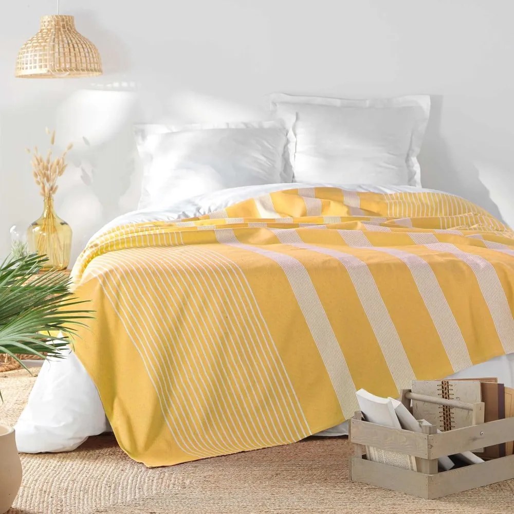 Žltý pléd 240x260 cm Adele – douceur d'intérieur