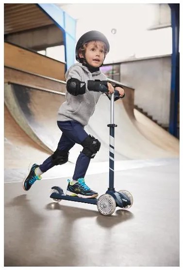 Playtive Kolobežka s LED kolieskami (kolobežka, modrá) (100387743)