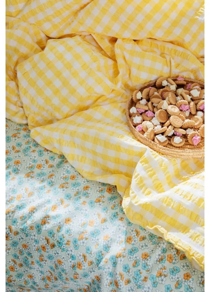 Žlto-biele krepové obliečky na jednolôžko 140x200 cm Bæk&amp;Bølge – JUNA