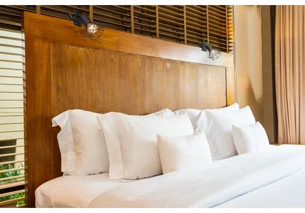 Globo 54802SK - Nástenná lampa s klipom XARA I 1xE14/40W/230V čierna