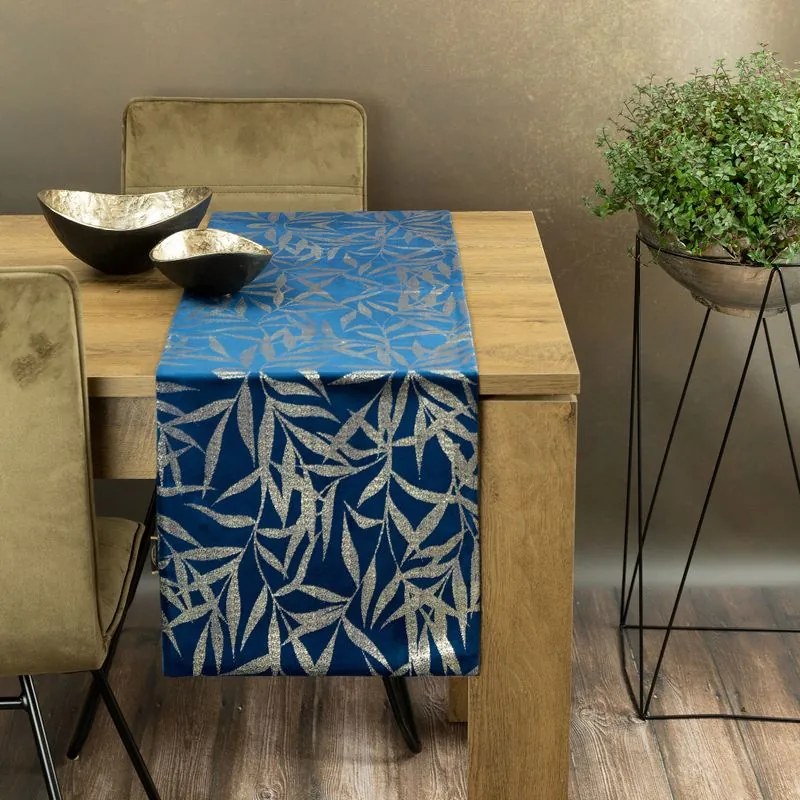Dekorstudio Elegantný zamatový behúň na stôl BLINK 15 granátovomodrý Rozmer behúňa (šírka x dĺžka): 35x220cm