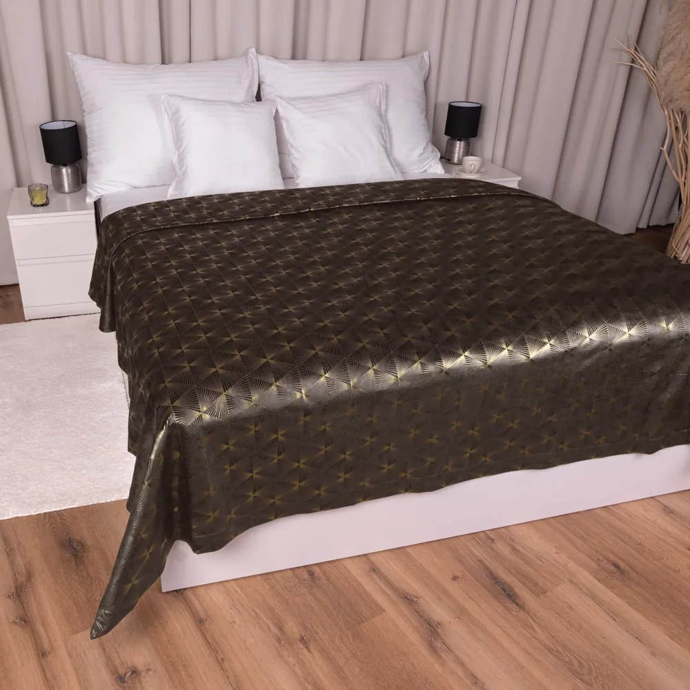 Biante Zamatový prehoz na posteľ Isabela IBL-012 Rose Gold trojuholníky na hnedom 160x220 cm