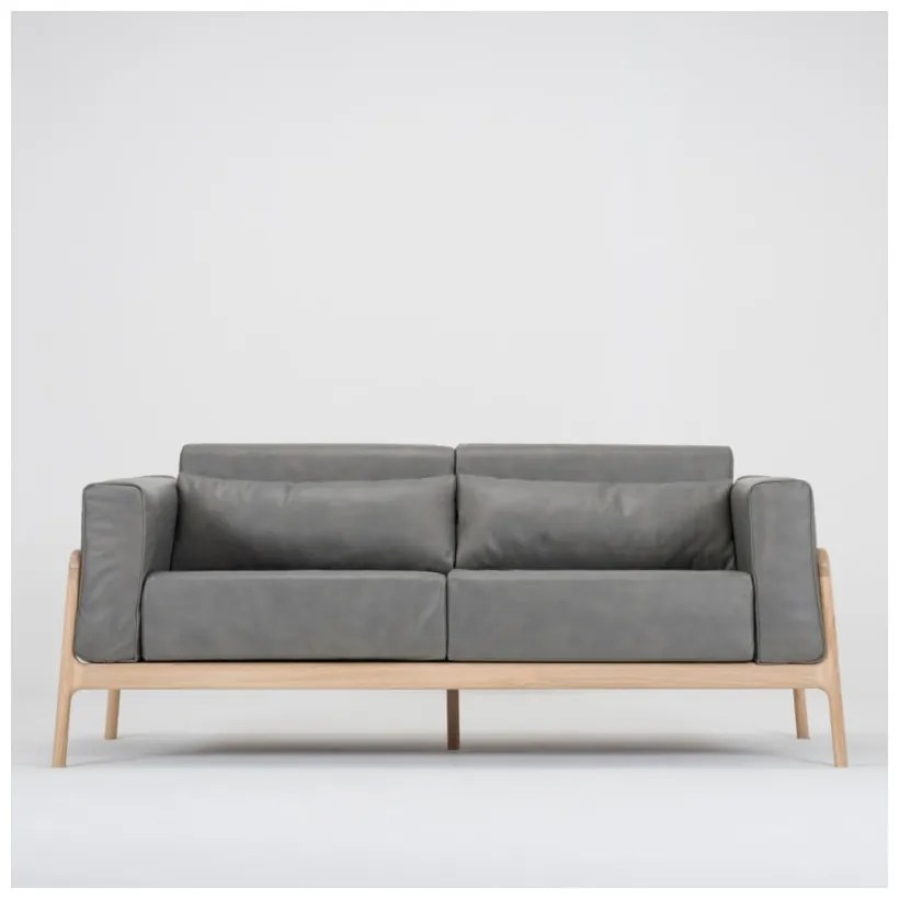 Tmavosivá pohovka s konštrukciou z masívneho dubového dreva Gazzda Fawn,180 cm