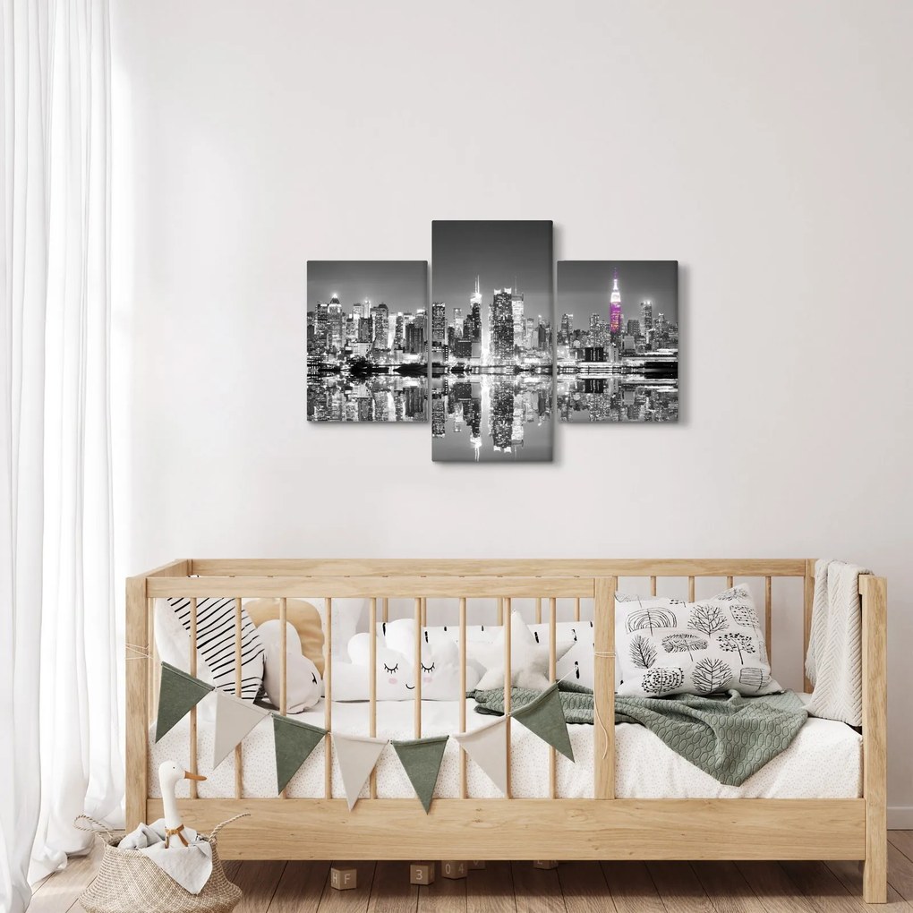 Obrázok - New York a fialový mrakodrap (90x60 cm)