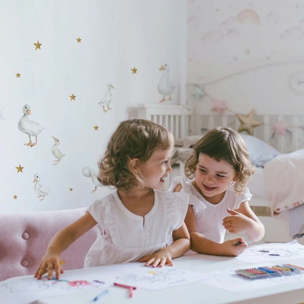 Samolepka do detskej izby malej husi 50x50cm