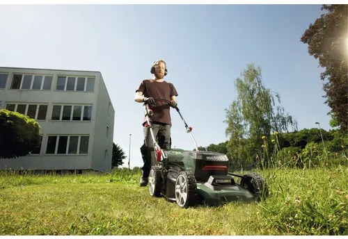 Aku kosačka Metabo RM 36-18 LTX BL 46 vr. 2 ks aku a rýchlonabíjačky