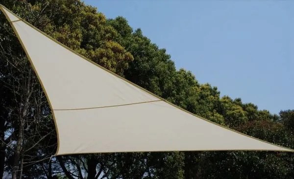 InternetovaZahradaplast Tieniaca plachta TROJUHOLNÍK 3,6m