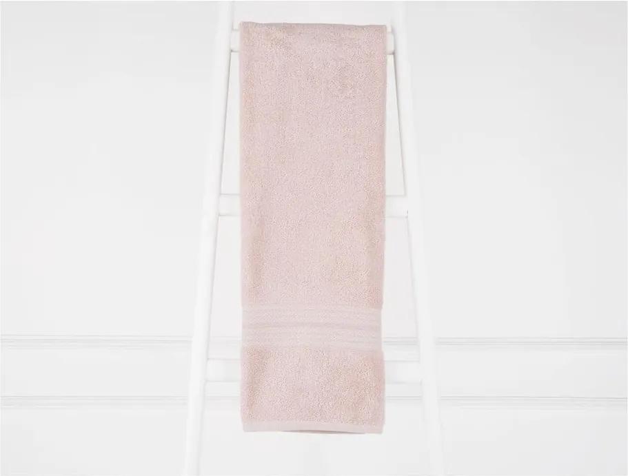 Svetloružový bavlnený uterák Emily, 70 × 140 cm