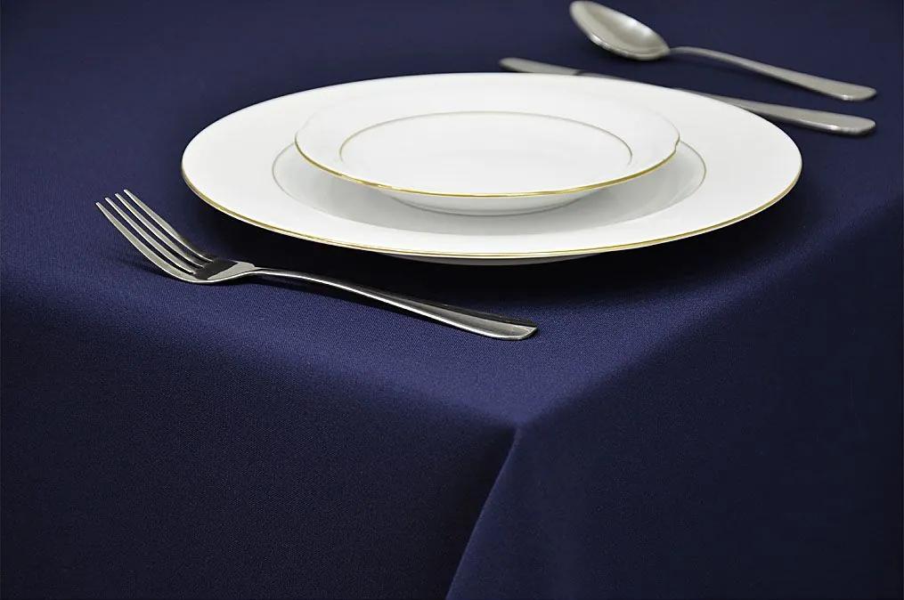 Dekorstudio Obrus na stôl - tmavo modrý Rozmer obrusu (šírka x dĺžka): 140x180cm