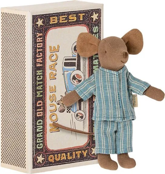 Myška veľký brat v krabičke v pyžame