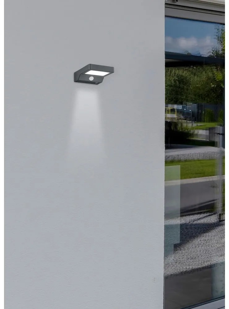 LED vonkajšie svietidlo so senzorom pohybu (výška 5 cm) Fomosa – Trio