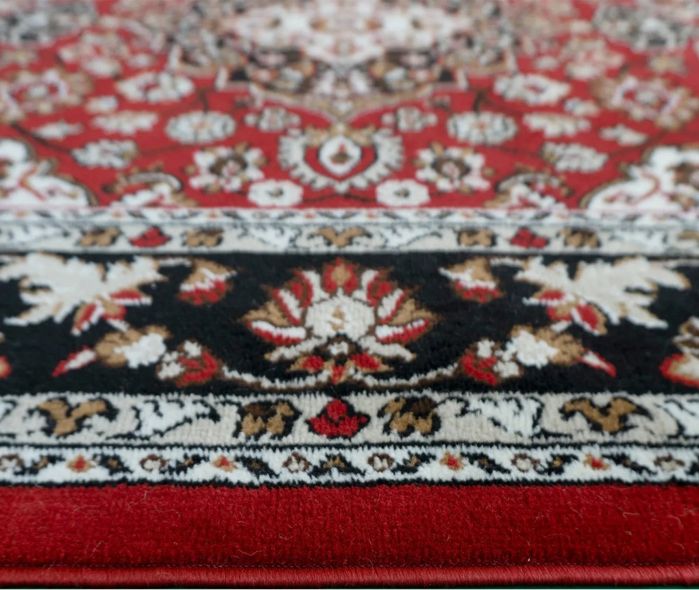 Koberec Lotus 9306 RED – červený vzorovaný obdĺžnik Rozmer: 140x190 cm