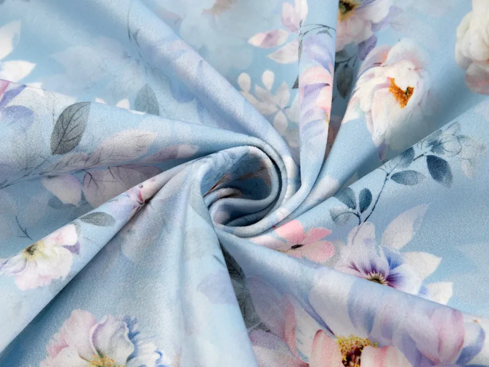 Biante Zamatový záves Tamara TMR-044 Jarné kvety na nebesky modrom 135x240 cm