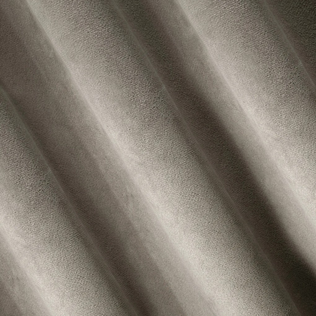 ZATEMŇOVACÍ ZÁVES NA KRÚŽKOCH PIERRE 140X250 CM TMAVOBÉŽOVÁ