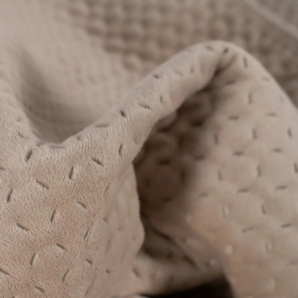 Béžový zamatový prešívaný pléd 180x260 cm – Ixia