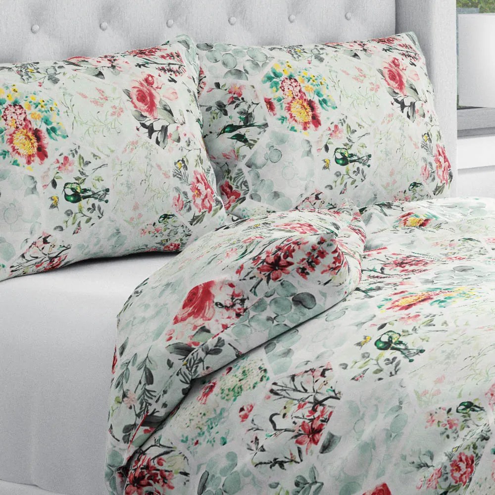 Biante Bavlnené posteľné obliečky Sandra SA-415 Kvety na mintovom hexagóne Jednolôžko 140x200 a 70x90 cm