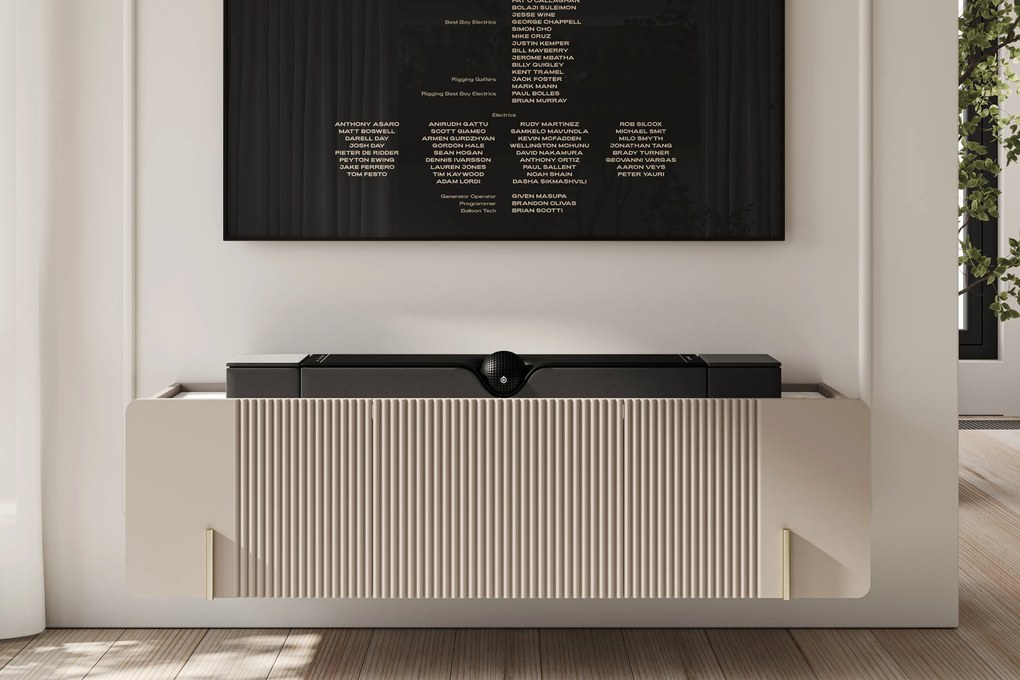 Závesný TV stolík Malmi 150 cm - kašmírová / crema bianca / zlatá