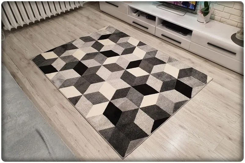 Dekorstudio Moderný koberec SUMATRA - Čierne kosoštvorce Rozmer koberca: 60x100cm