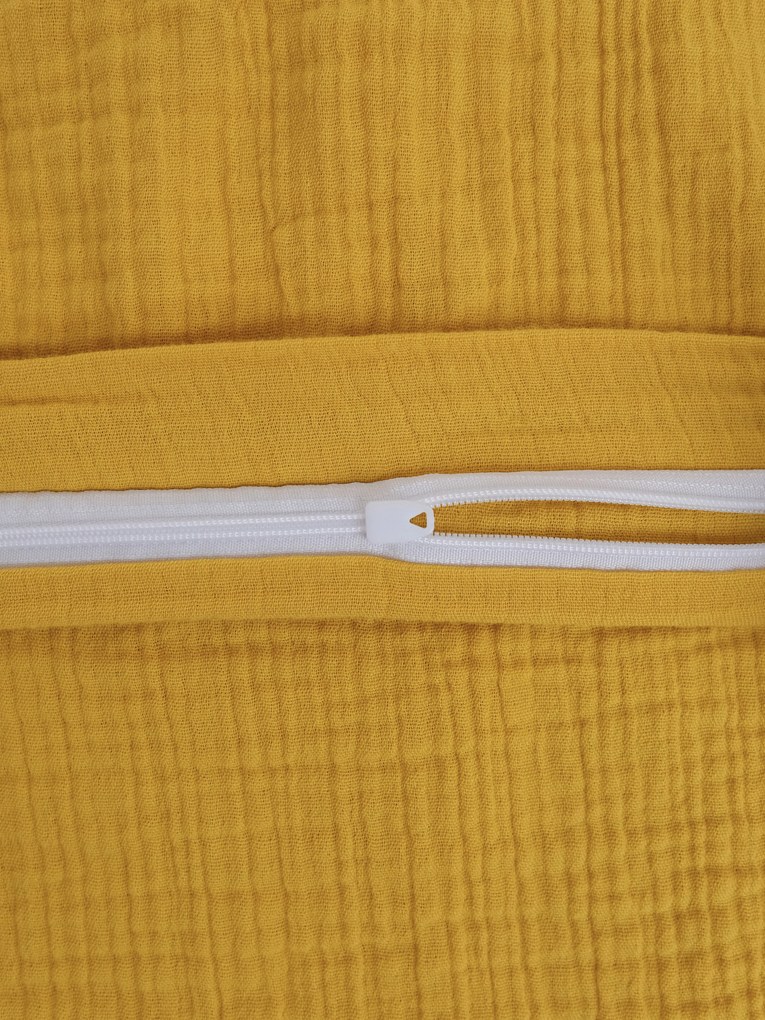 Mušelínová obliečka na vankúš 70 × 90 cm – Alexia horčicové