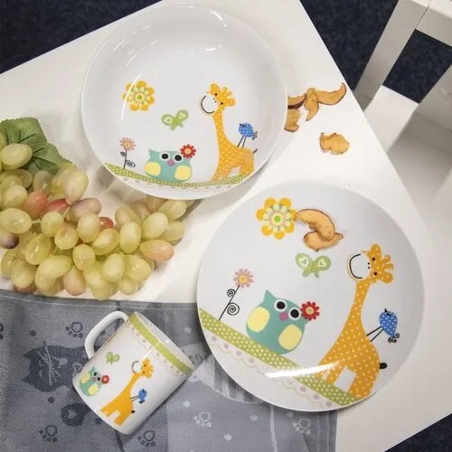 Orion Plytký porcelánový detský tanier ŽIRAFA 21 cm