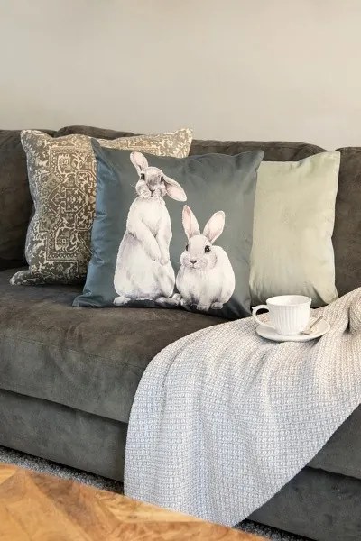 Zelená obliečka na vankúš so zajačikmi - 45*45 cm
