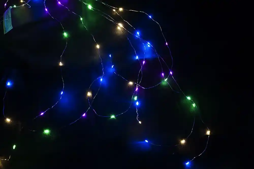 Vianočné dekoratívne osvetlenie - drôtiky - 64 LED farebné | BIANO