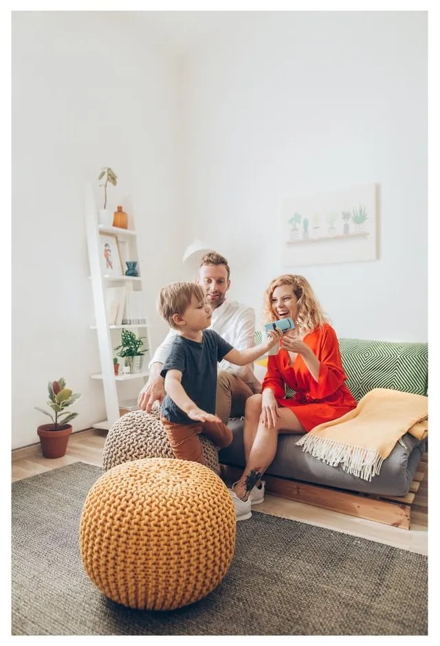 Sivý puf na sedenie loomi.design