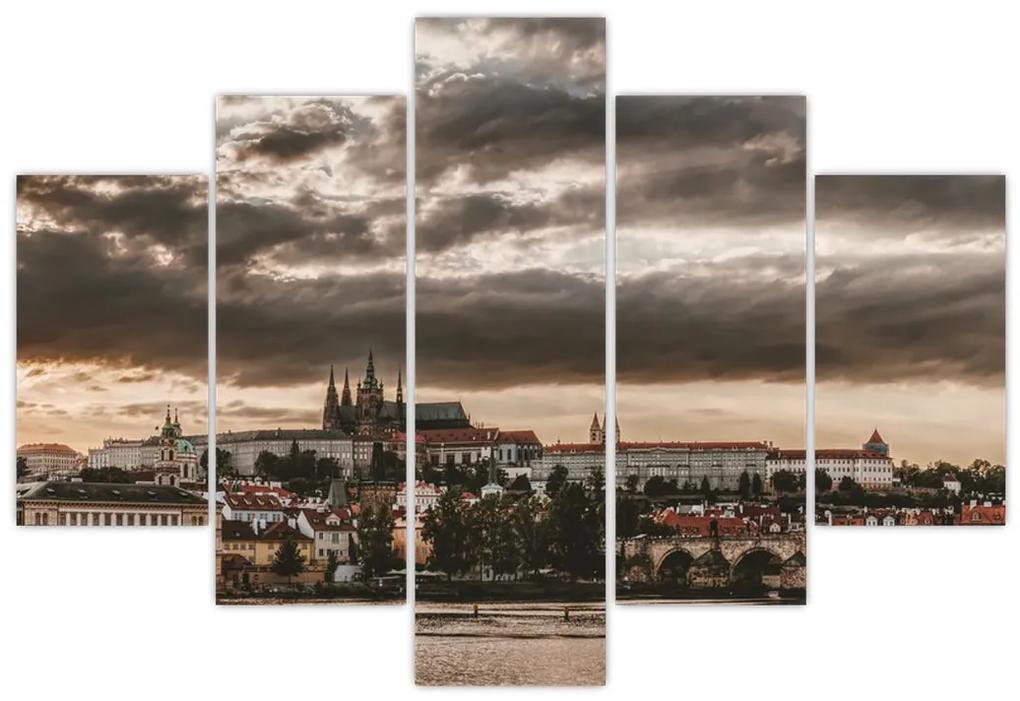 Obraz - zamračená Praha (150x105 cm)