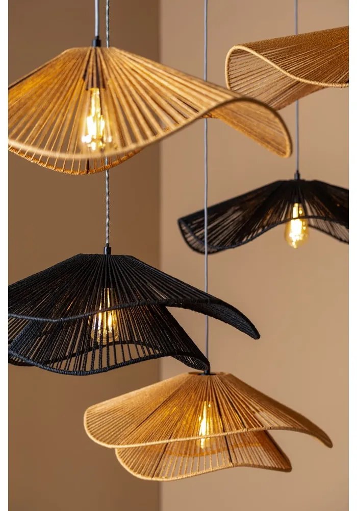 Závesné svietidlo v zlatej farbe s tienidlom z papierového výpletu ø 62 cm Sombra – Leitmotiv