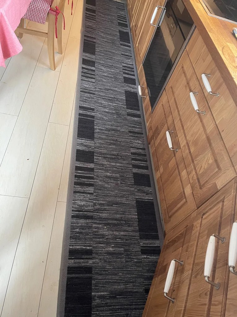 Associated Weavers, Protišmykový behúň na mieru Adagio 19 šedý, šíre 90 cm, šedá, chodba / predsieň