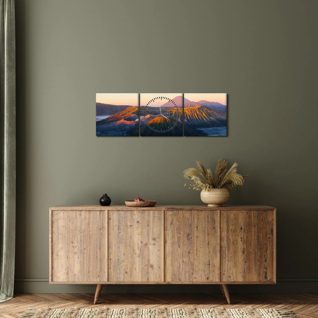 Obraz hory Bromo v Indonézii (s hodinami) (90x30 cm)