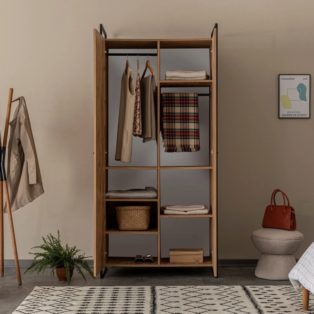 Šatníková uzavretá skriňa Dynamic 104 cm borovica Atlantic/čierna