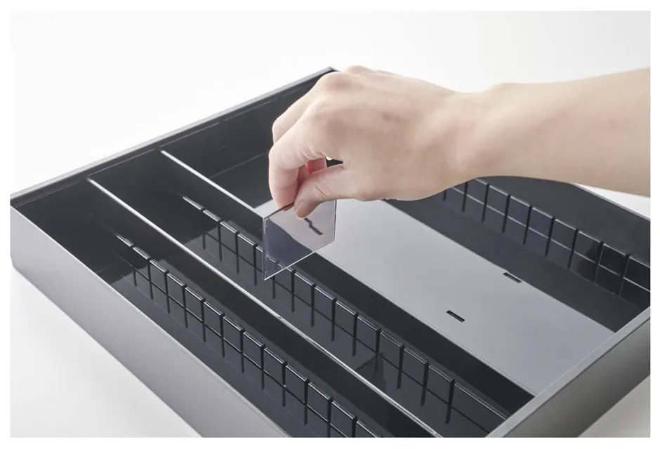 Čierny plastový príborník do zásuvky 47.5 x 35 cm - YAMAZAKI