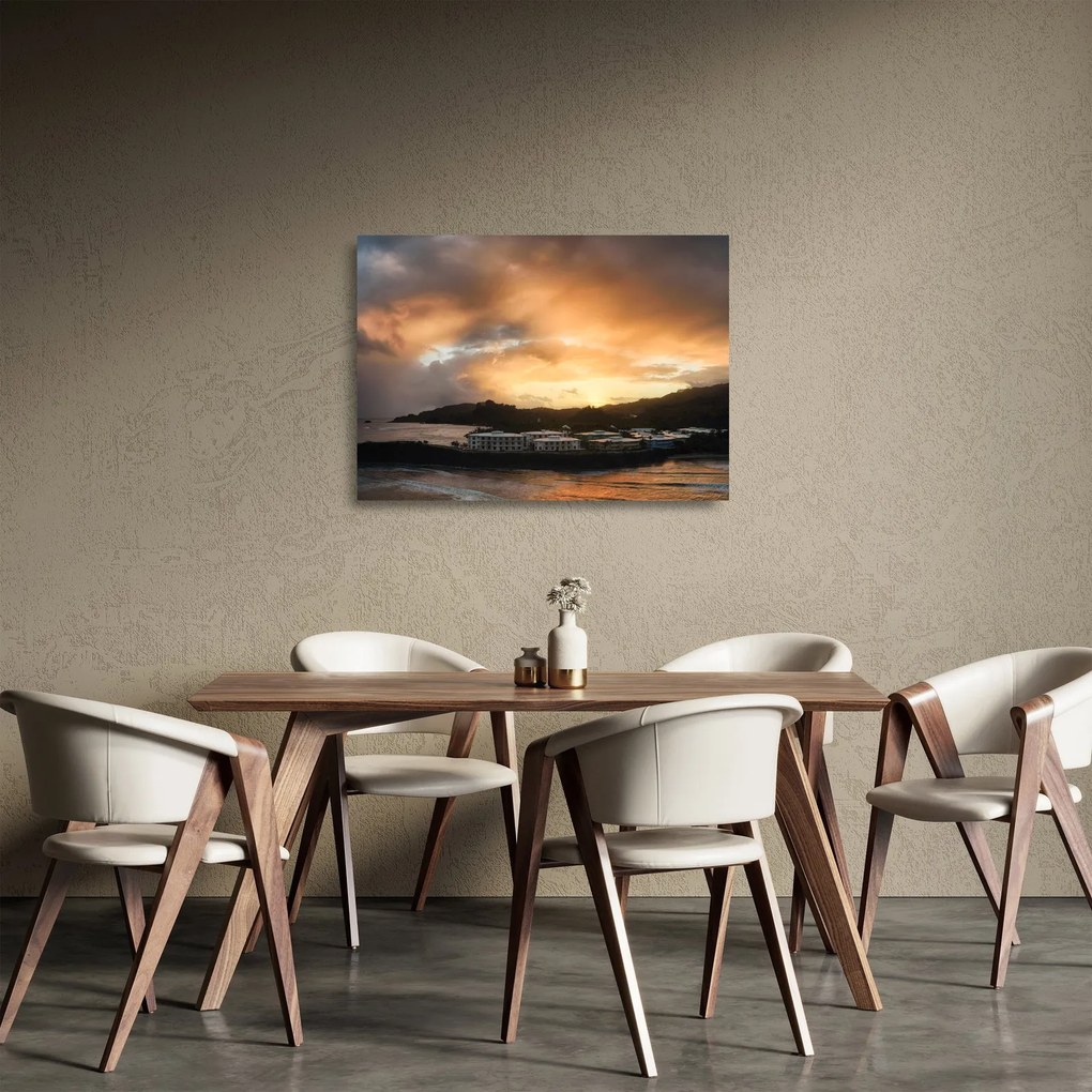 Sklenený obraz - pláž so zatiahnutou oblohou (70x50 cm)