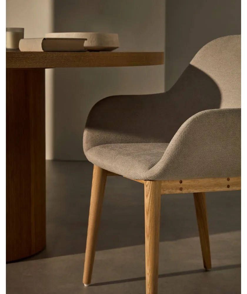 Béžové čalúnené jedálenské kreslo Konna – Kave Home