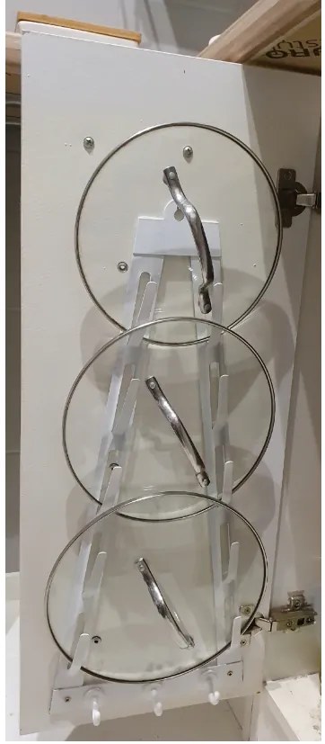 ALTOM Organizér na pokrievky, 5 pokrievok s háčikmi, biely XXL - 57x31 cm