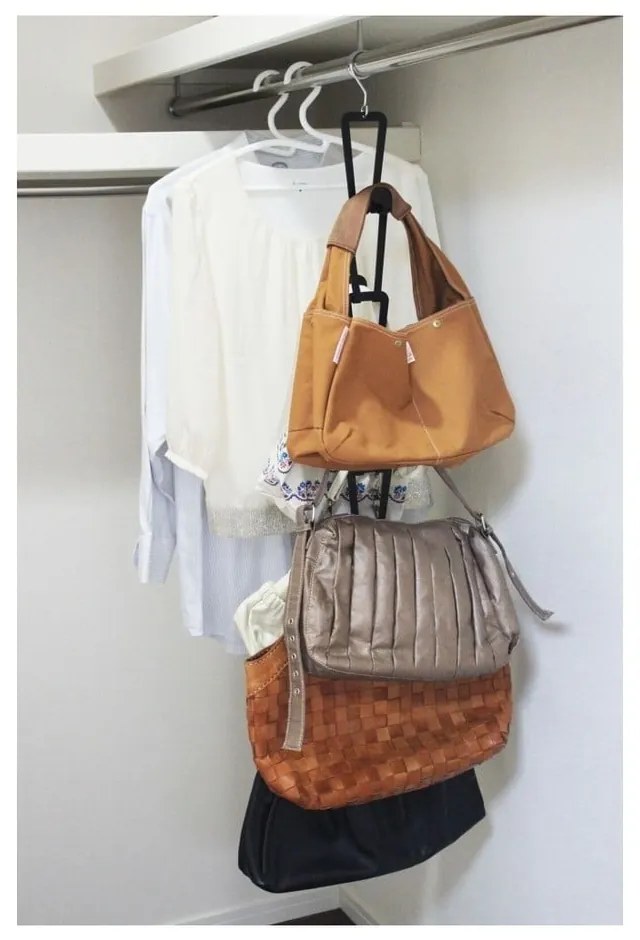 Čierny vešiak na kabelky so zavesením na dvere a 6 háčikmi Yamazaki Kanazawa