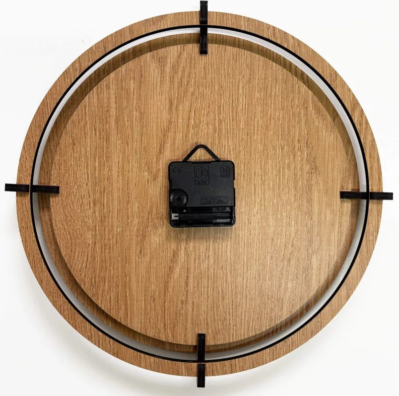 Drevené nástenné hodiny Sova na vetve – dubový dekor, tichý chod | SENTOP HDF0573-OAK