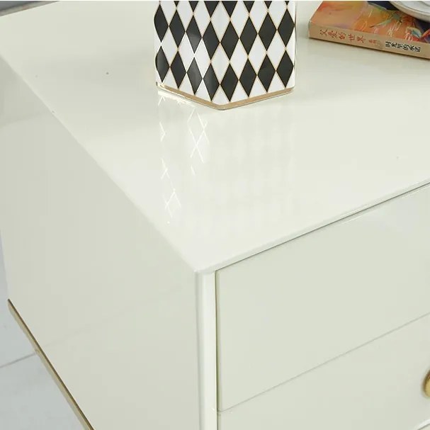 NOČNÝ STOLÍK MARINETTE BIELY LAKOVANÝ + ZLATÝ