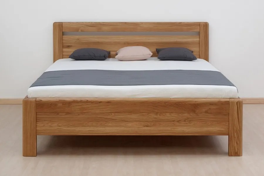 BMB ADRIANA KLASIK - masívna dubová posteľ 200 x 200 cm, dub masív