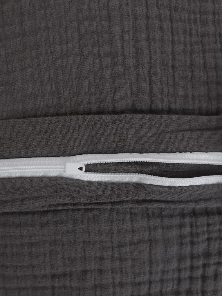 Mušelínová obliečka na vankúš 40 × 40 cm - Alexia tmavosivá