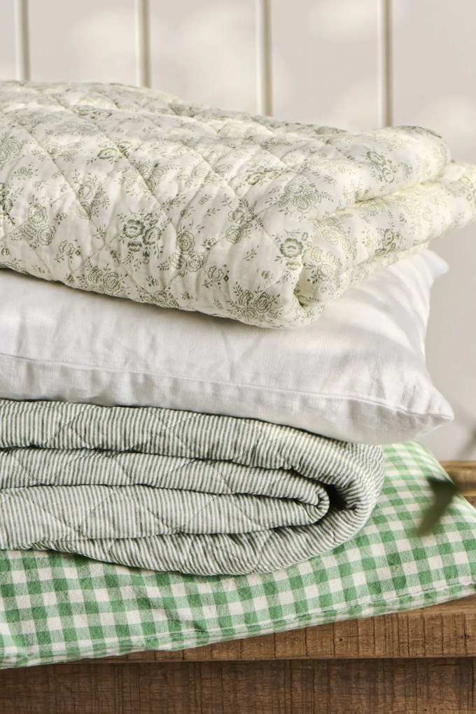 Ib Laursen Prešívaný prehoz Dusty Green Stripes 130 × 180 cm