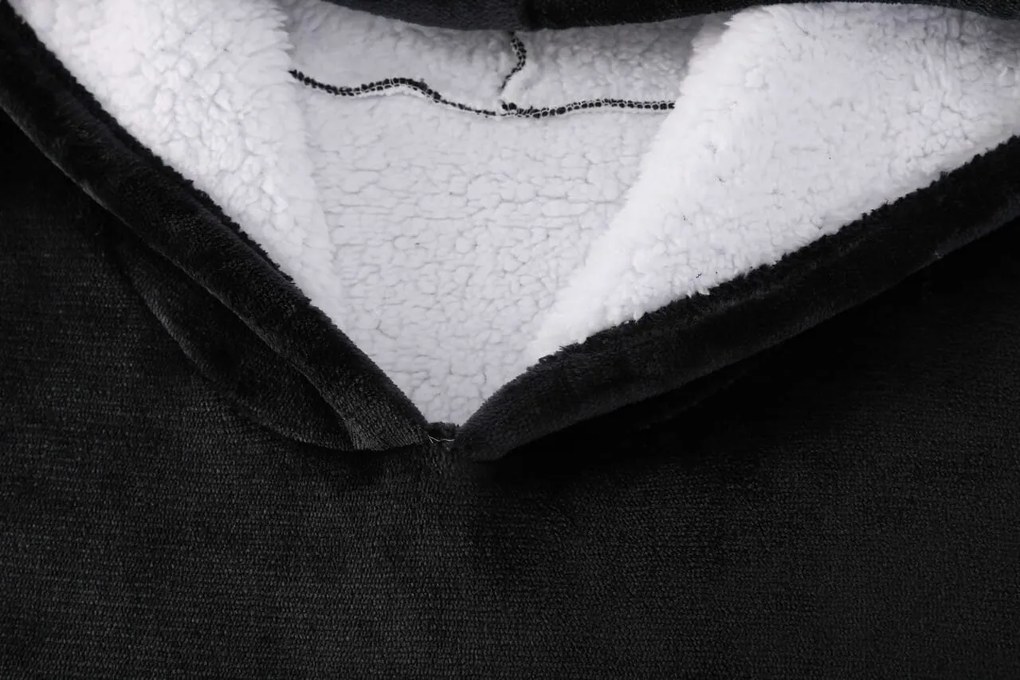 Deka s rukávmi HOODIE čierna