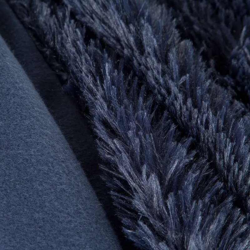 EUROFIRANY Nadýchaná a na dotyk príjemná hrejivá deka z mäkkej kožušiny 200 cm x 220 cm tmavomodrá 100 % polyester Varianta: 329200