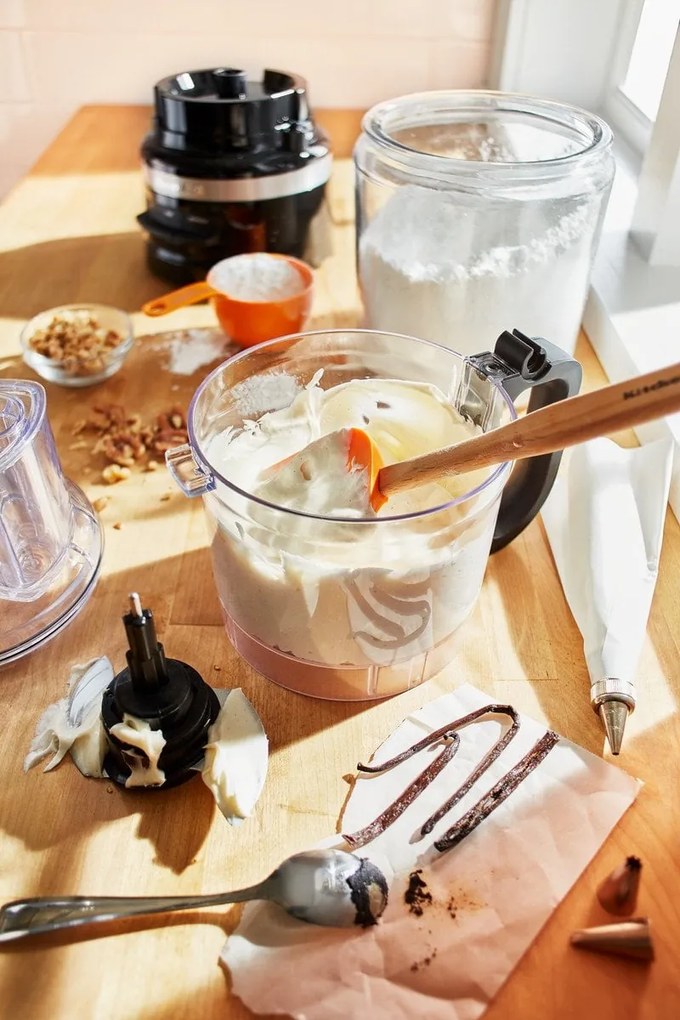 Kuchynský robot - mixér KitchenAid 1,7 l krémový