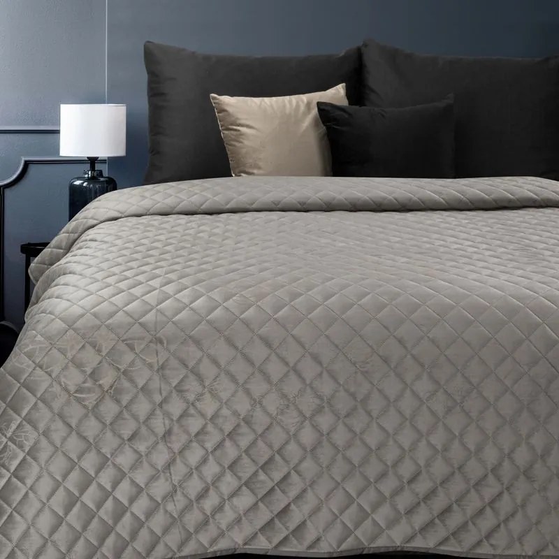 EUROFIRANY Zamatový prehoz, vyrobený technikou "hot press" s potlačou fólie 170 cm x 210 cm strieborná 100 % polyester Rozmery textílií: 170 cm x 210 cm